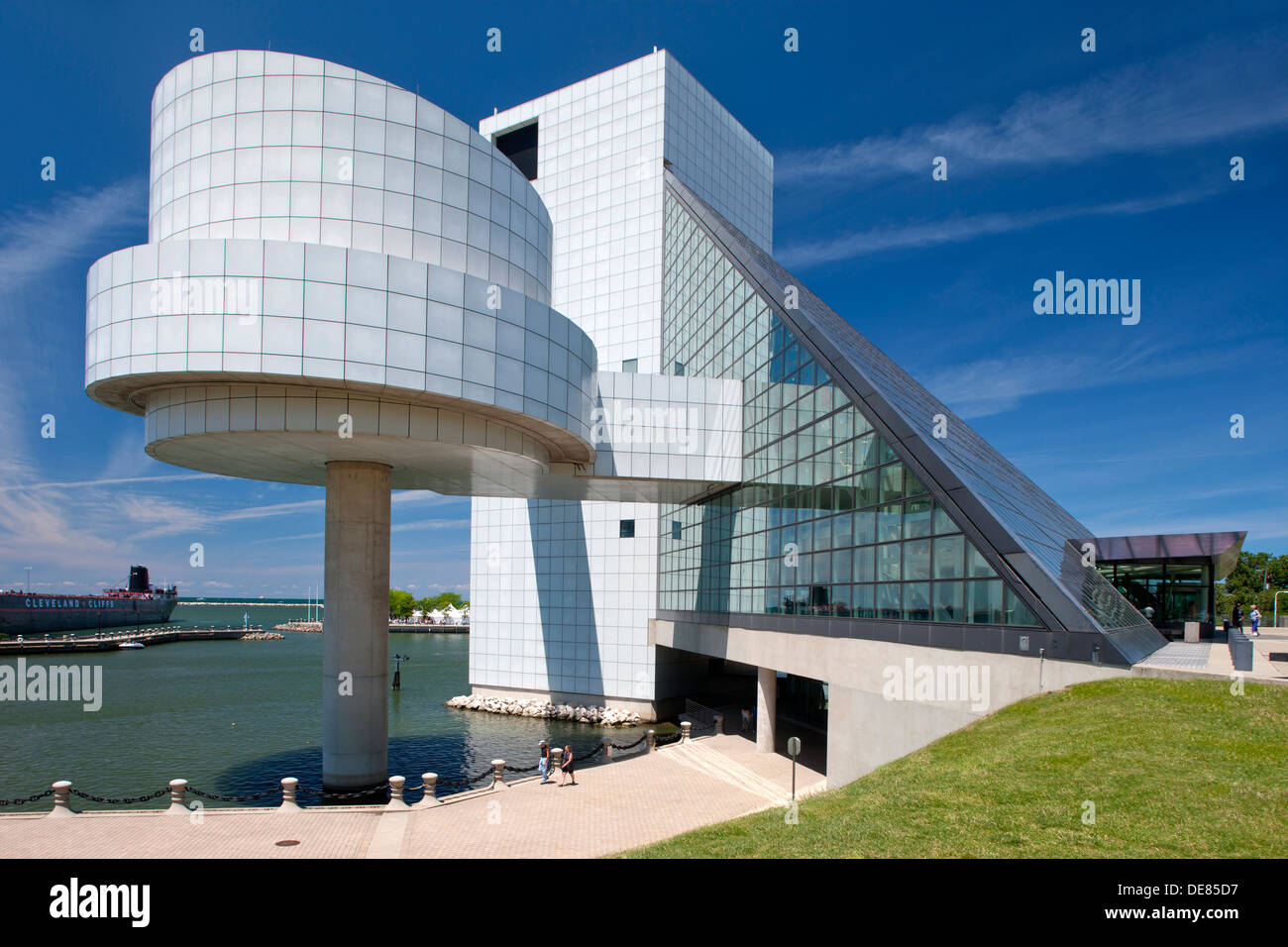 ROCK AND ROLL HALL OF FAME (© I M PEI 1995) DOWNTOWN CLEVELAND CUYAHOGA COUNTY OHIO USA Stockfoto