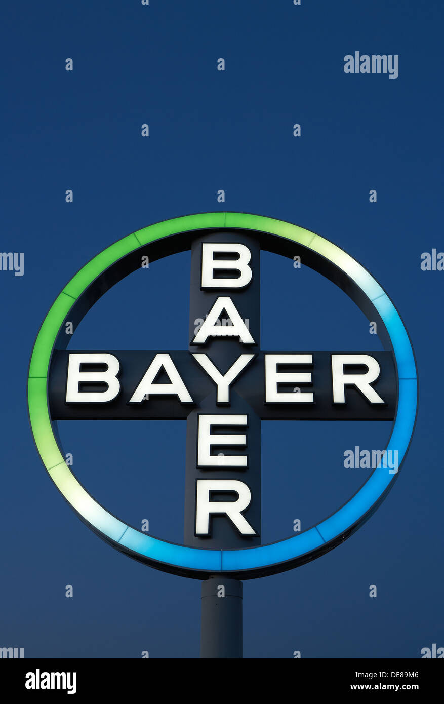 Schönefeld, Deutschland, Logo der Bayer AG Stockfoto