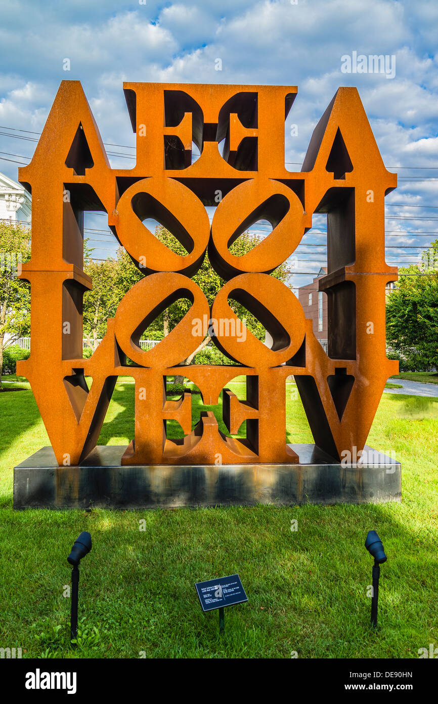 Die Liebe Wandskulptur von zeitgenössischen amerikanischen Künstler Robert Indiana auf dem Gelände das Farnsworth Kunstmuseum im Rockland Stockfoto