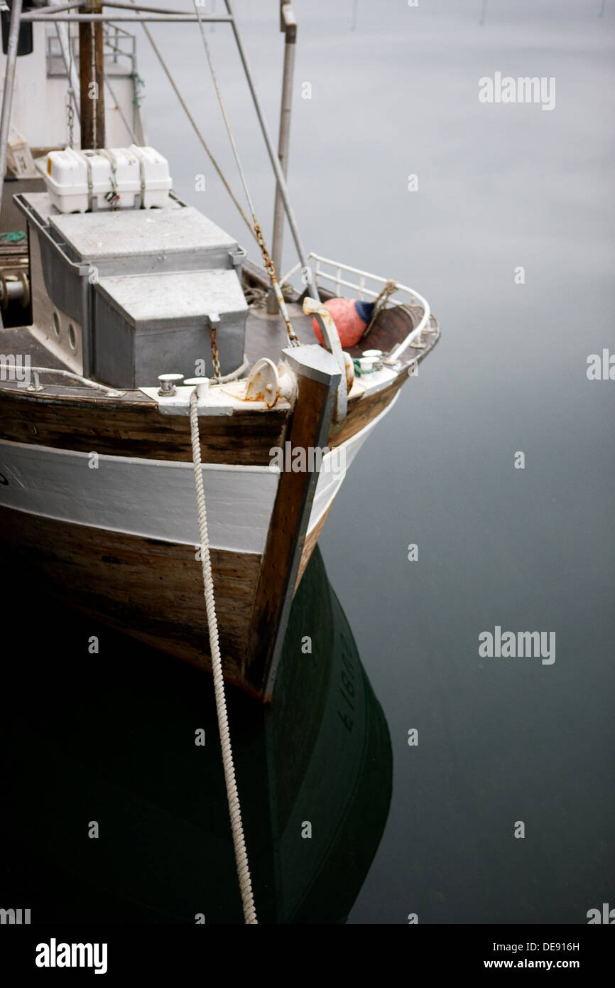 Boot im Dock vertäut Stockfoto
