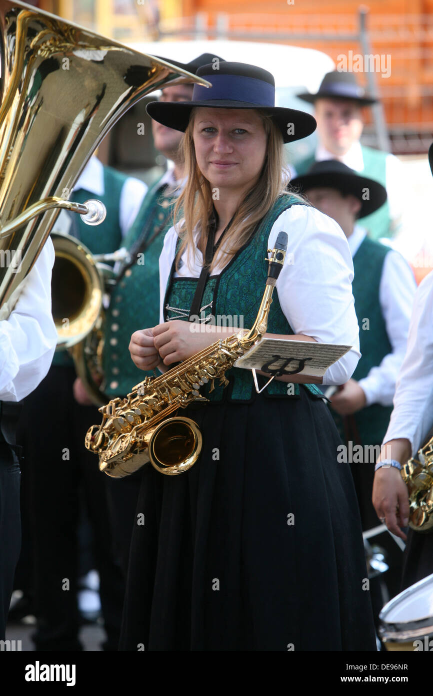 Musik Gesellschaft Sacilia aus Schemmerberg in deutschen folk Kosten während der 47. Folklore-Festival in Zagreb, Kroatien am Juli 19,2013 Stockfoto