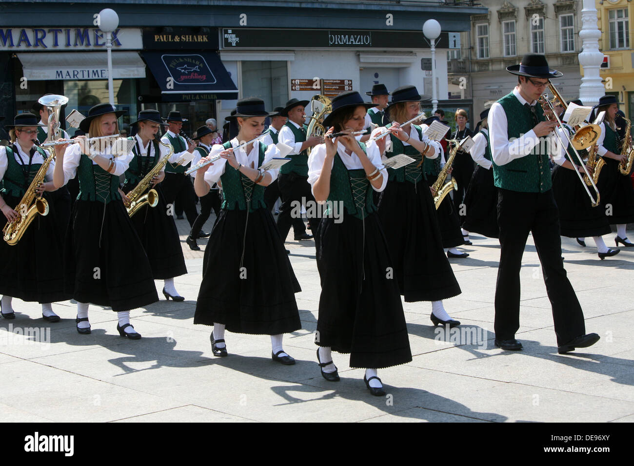 Musik Gesellschaft Sacilia aus Schemmerberg in deutschen folk Kosten während der 47. Folklore-Festival in Zagreb, Kroatien am Juli 19,2013 Stockfoto