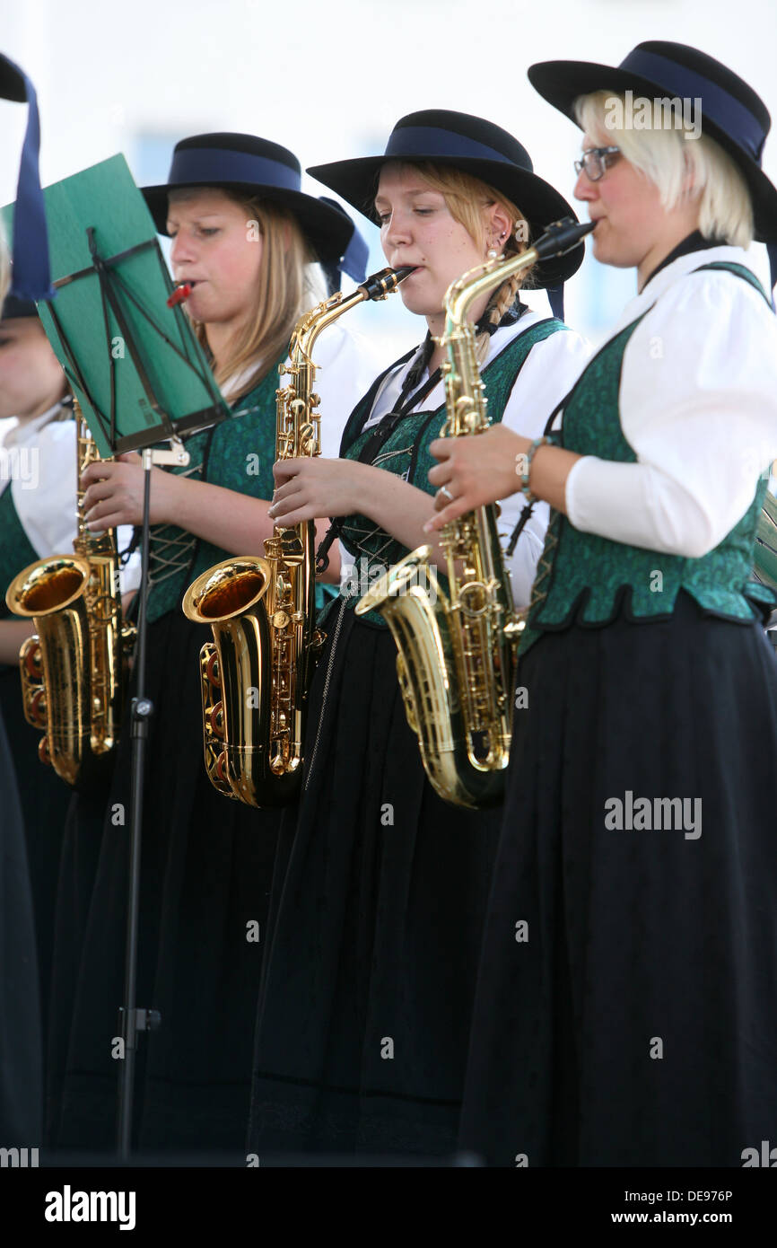 Musik Gesellschaft Sacilia aus Schemmerberg in deutschen folk Kosten während der 47. Folklore-Festival in Zagreb, Kroatien am Juli 19,2013 Stockfoto