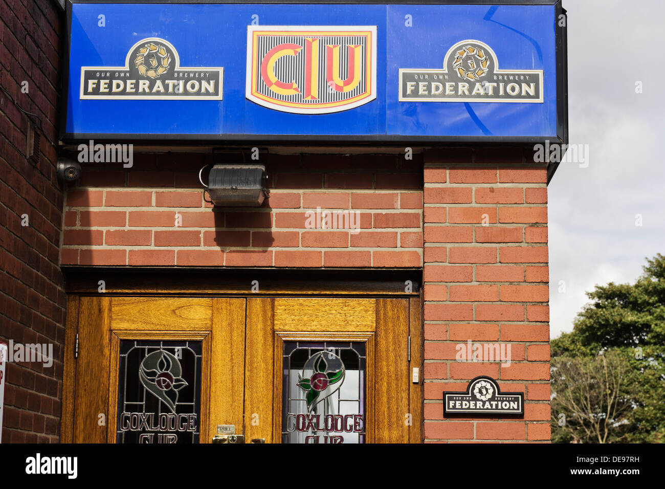 Ein CIU, Sozialverein, die CIU und Föderation Zeichen anzeigen. Eine arbeitende Männer Club in Gosforth in der Nähe von Newcastle Upon Tyne. Stockfoto