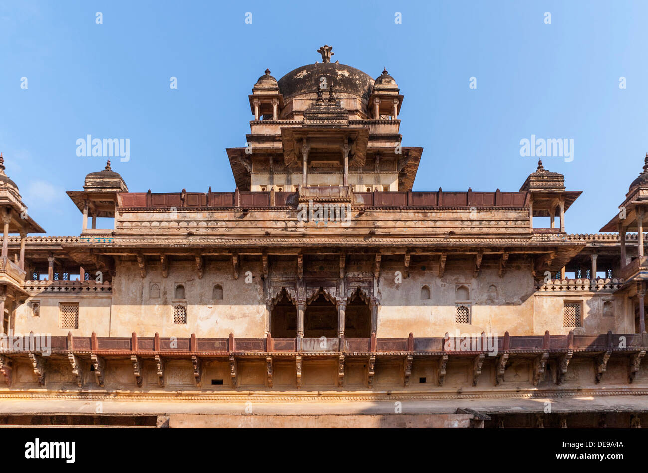 Obergeschoss des Jehanghir Mahal in Indiens Orchha. Stockfoto