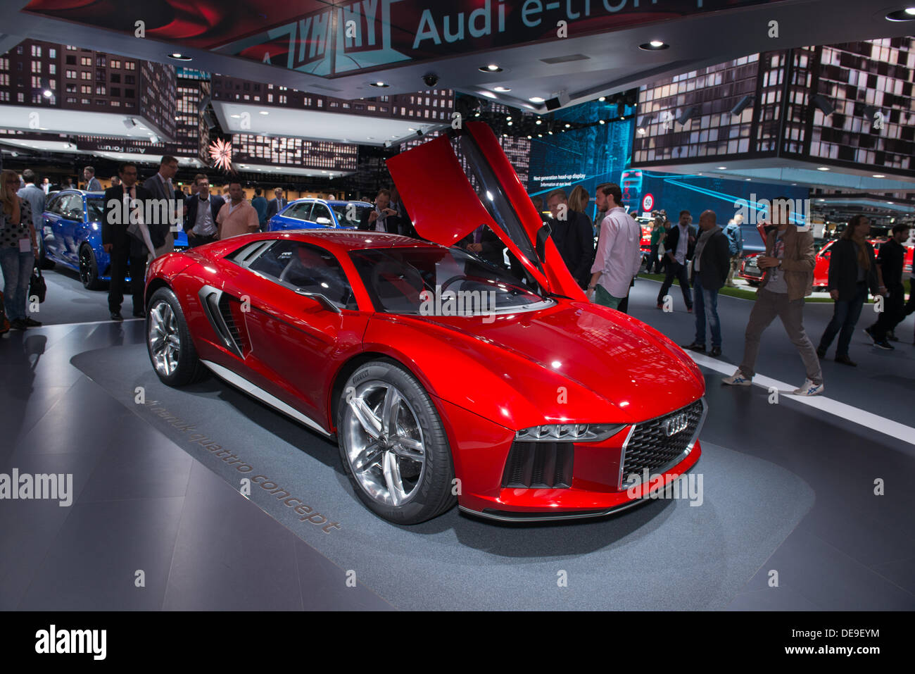 FRANKFURT, GERMANY - SEPTEMBER 11: Frankfurt Internationale Automobil-Ausstellung (IAA) 2013. Audi Nanuk Quattro Concept - Weltpremiere Stockfoto