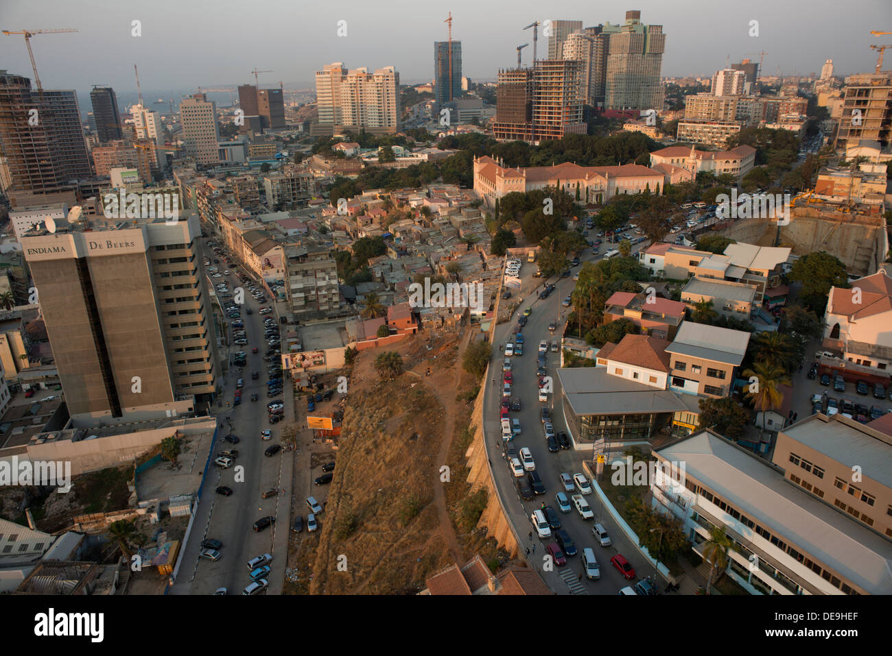 Luft aus Luanda, in angolanischer Sprache Stockfoto