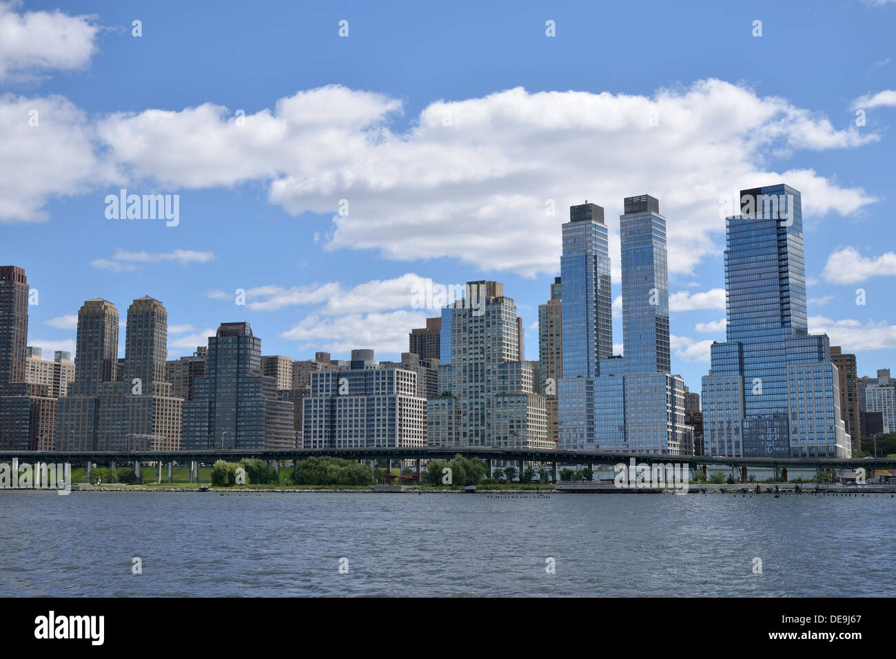 Skyline von der Upper West Side mit Riverside Park und Henry Hudson Parkway, Manhattan, New York City, New York, USA Stockfoto