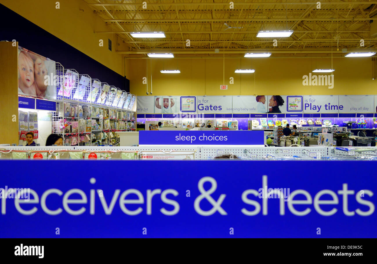 Toys "R" Us store Interieur in Toronto, Kanada Stockfoto