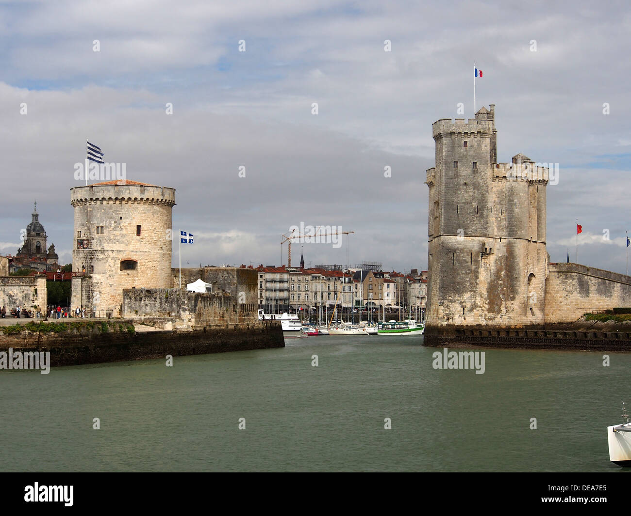 Tour De La ChaAEne & Tour St Nicolas & Hafen von La Rochelle, Frankreich Stockfoto
