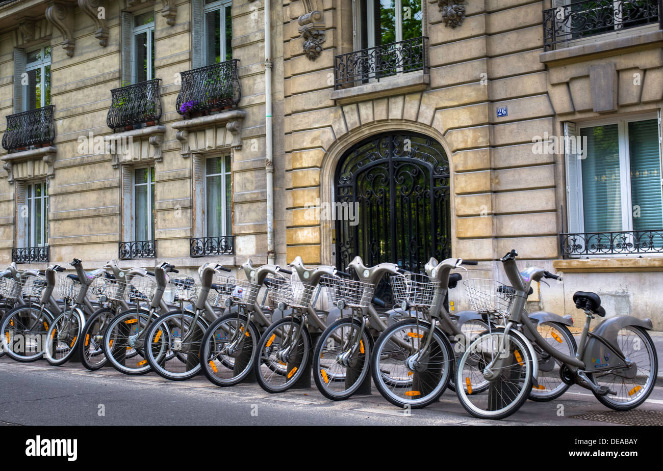 Fahrräder zu vermieten in Paris, Frankreich. Stockfoto