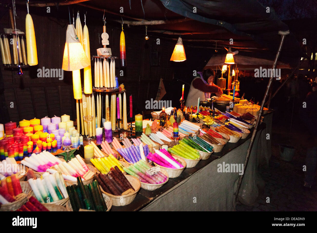Kerze Stand auf dem Mittelaltermarkt auf dem Weihnachtsmarkt, Esslingen