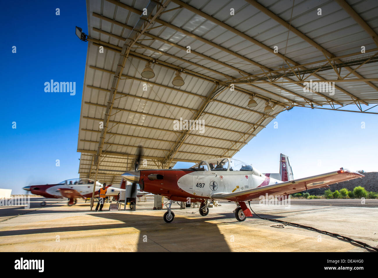 Israelische Luftwaffe Flight Academy Beechcraft T-6A Texan II (Efrony) auf dem Boden Stockfoto