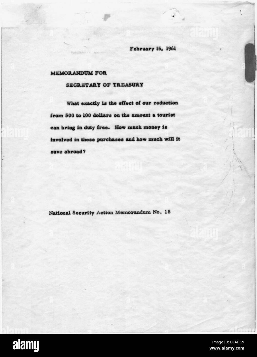 Die nationale Sicherheitsmaßnahme Nr. 18 befasst sich mit der Verringerung des Betrags, den ein Tourist zollfrei in die USA einbringen kann, und hebt Änderungen in der internationalen Handels- und Reisepolitik hervor. Stockfoto