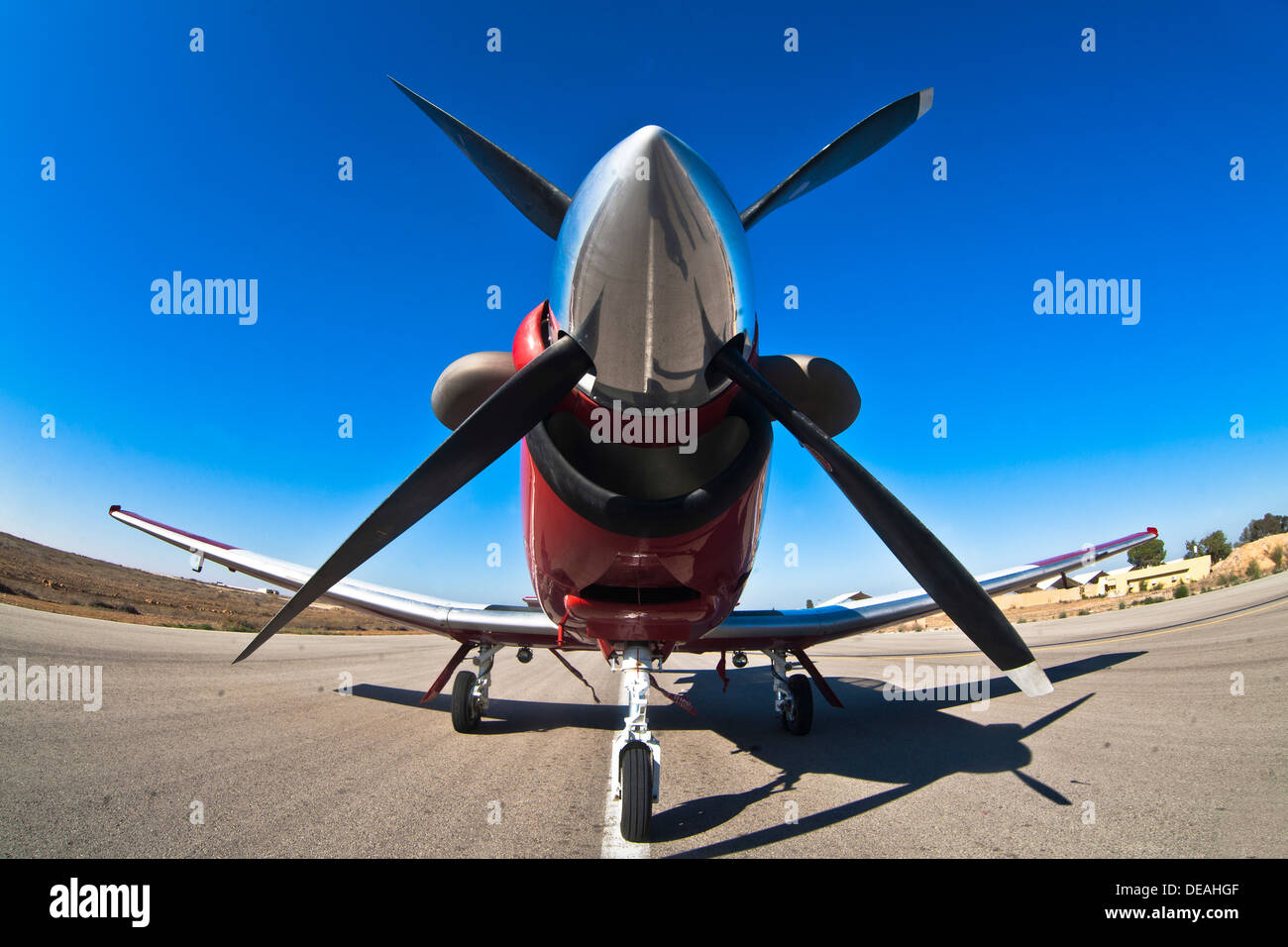Israelische Luftwaffe Flight Academy Beechcraft T-6A Texan II (Efrony) auf dem Boden Stockfoto