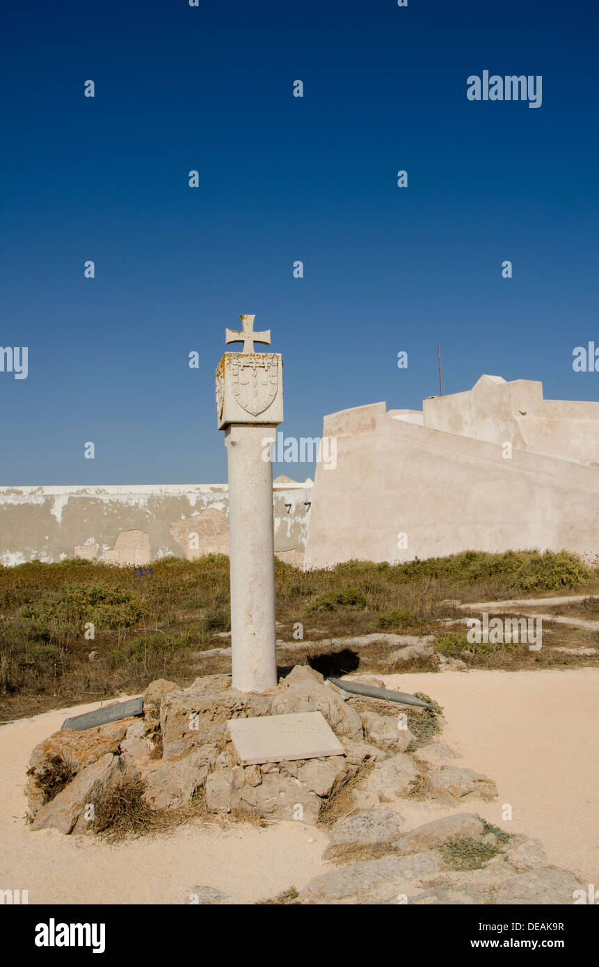 Säule in Sagres Festung in Vila Bispo, Algarve, in Portugal Stockfoto