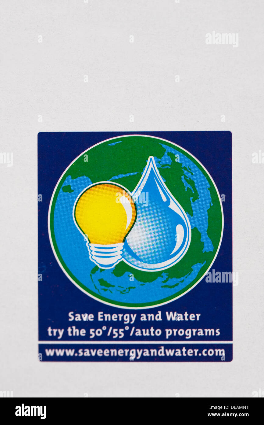 Sparen Energie und Wasser-Logo auf eine Packung Waschpulver. Stockfoto