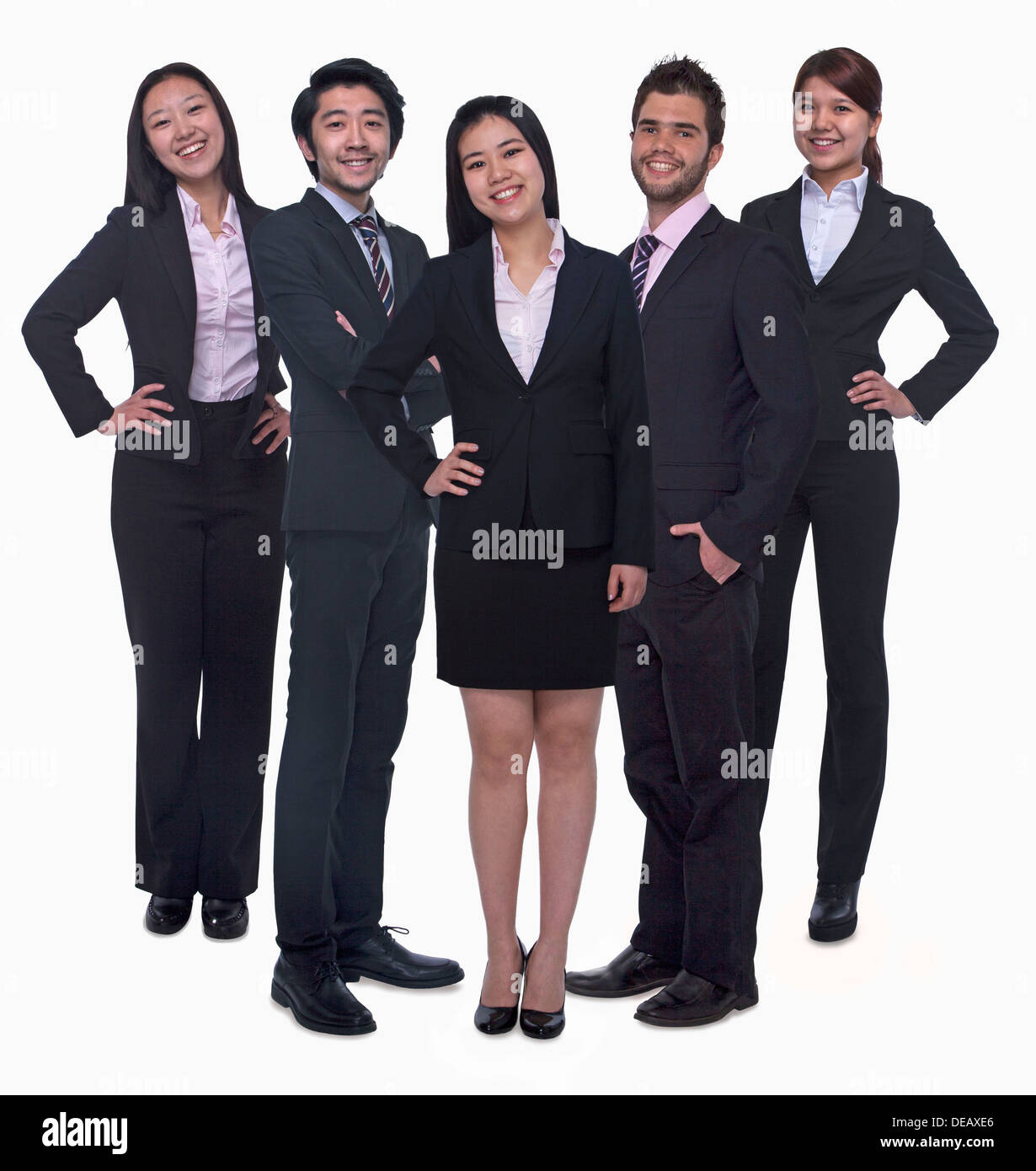 Porträt von fünf jungen lächelnd Unternehmerinnen und junge Geschäftsleute, Blick in die Kamera, Studio gedreht Stockfoto