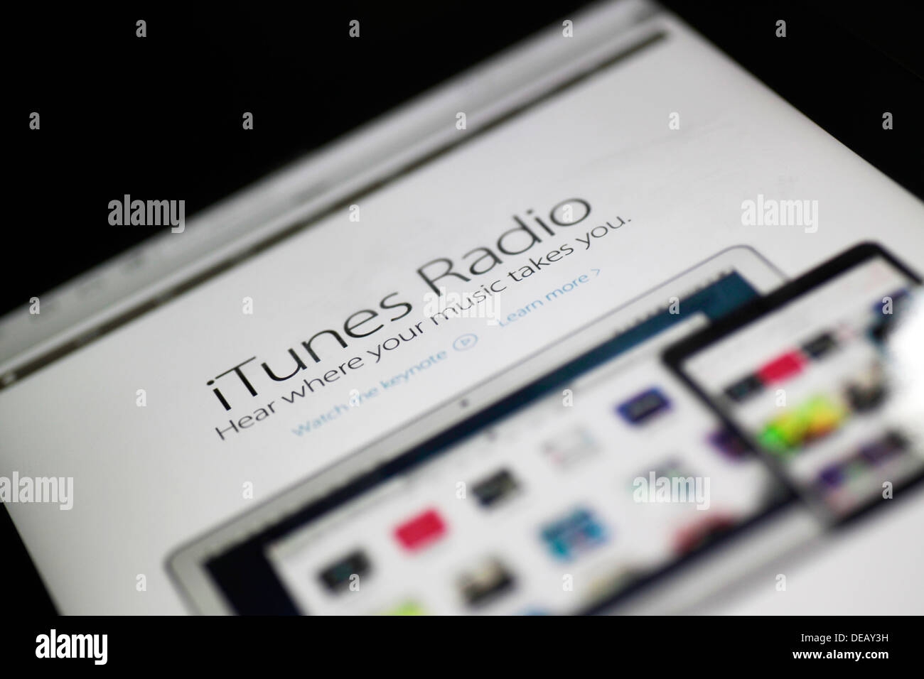 iTunes Radio Web-Seite in einem Apple iPad angezeigt wird Stockfoto