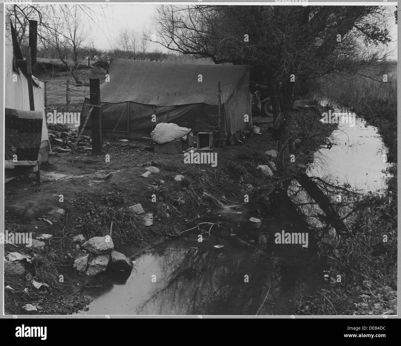 Dykes Camp in Yuba City, Sutter County, Kalifornien, ist ein privates Auto Camp mit 18 Einheiten. Das Camp hat kein heißes Wasser und bietet einfache Einrichtungen für Reisende. Stockfoto
