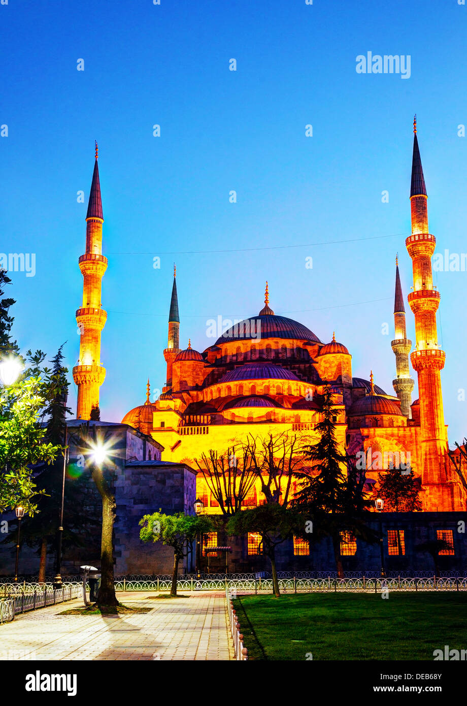 Sultan Ahmed Mosque (blaue Moschee) in Istanbul in der Nacht Stockfoto