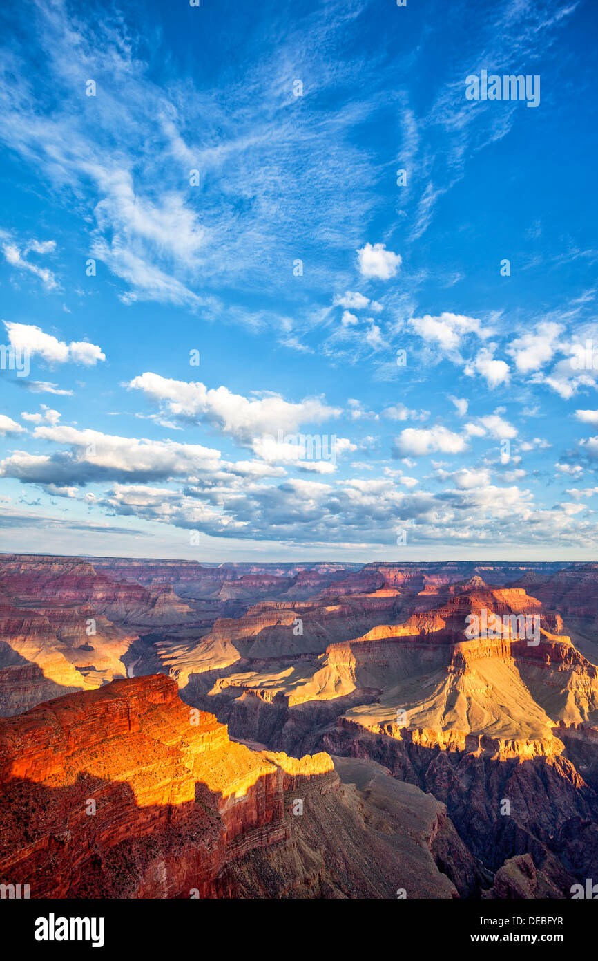 Ansicht des Grand Canyon und Himmel bei Sonnenaufgang Stockfoto