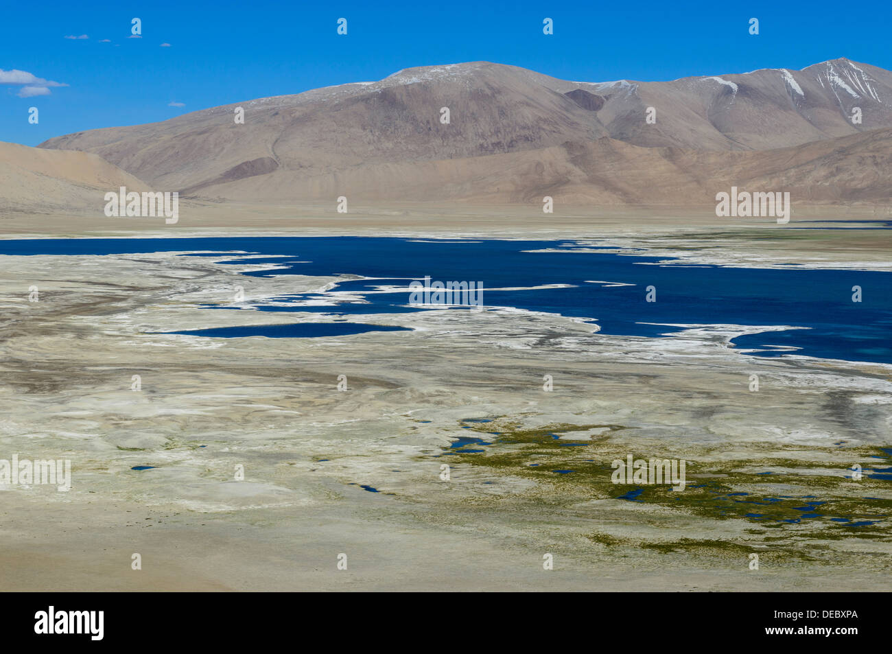 Luftaufnahme des Tso Kar, einem schwankenden Salzsee liegt auf einer Höhe von 4,530 m, Korzok, Ladakh, Jammu und Kaschmir, Indien Stockfoto