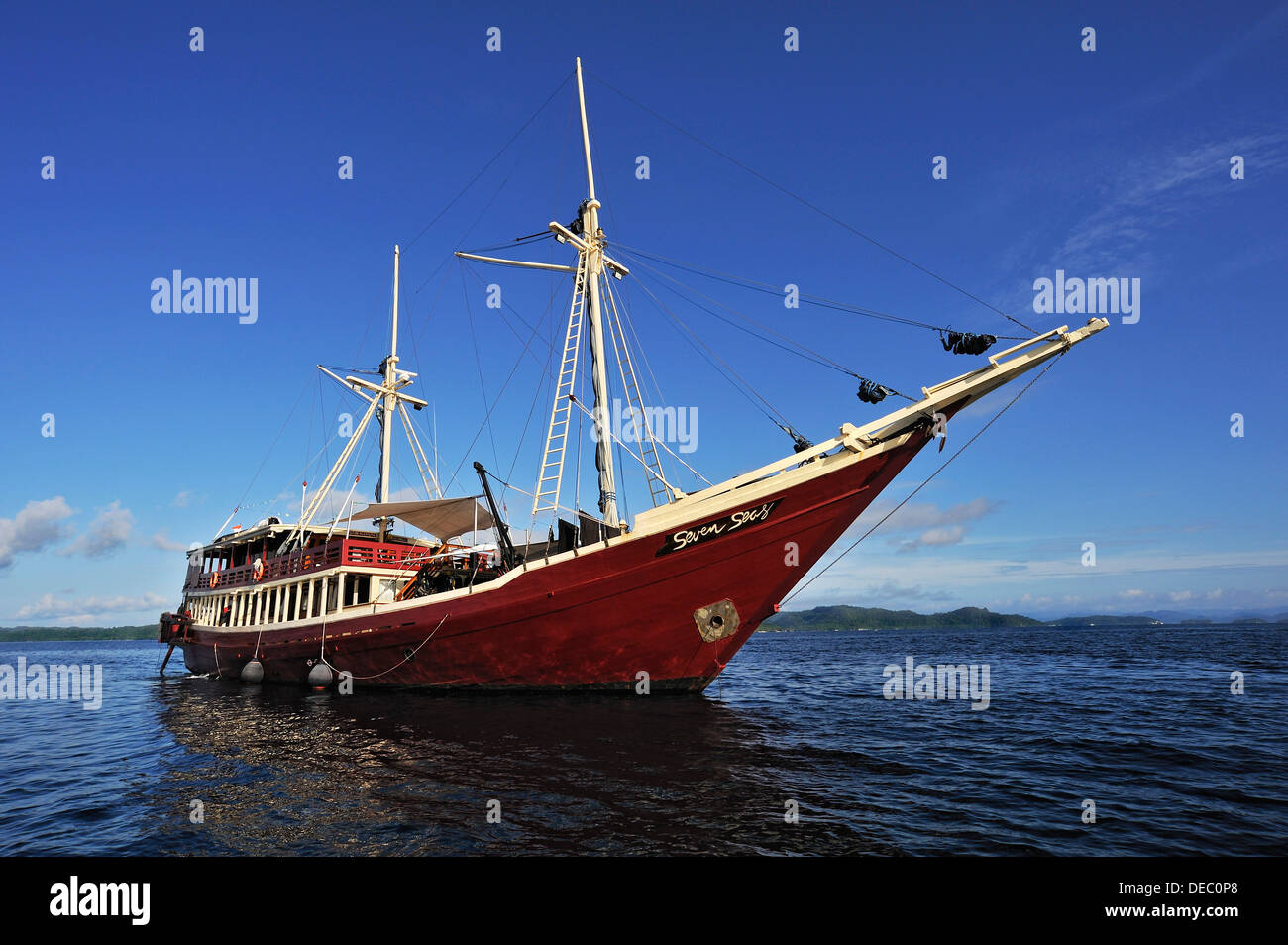 Buginese Schoner, Tauchen Schiff, sieben-Meere-Tauchsafari Raja Ampat, West-Papua, Indonesien Stockfoto