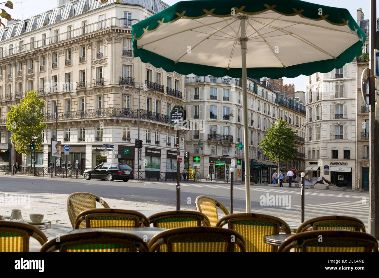 Blick vom Les Deux Magots, berühmten Café in Saint-Germain des Prés, Paris, Frankreich Stockfoto