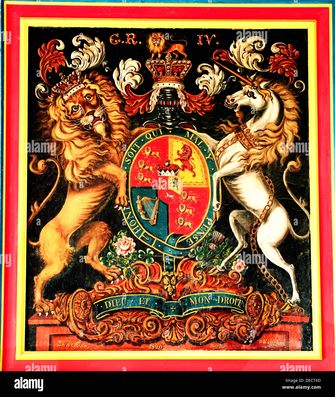 Königliche Arme von King George 4., 1826, Burnham Norton, Norfolk England UK britisches Englisch Könige Monarch Monarchen Lizenzgebühren Heraldik Stockfoto