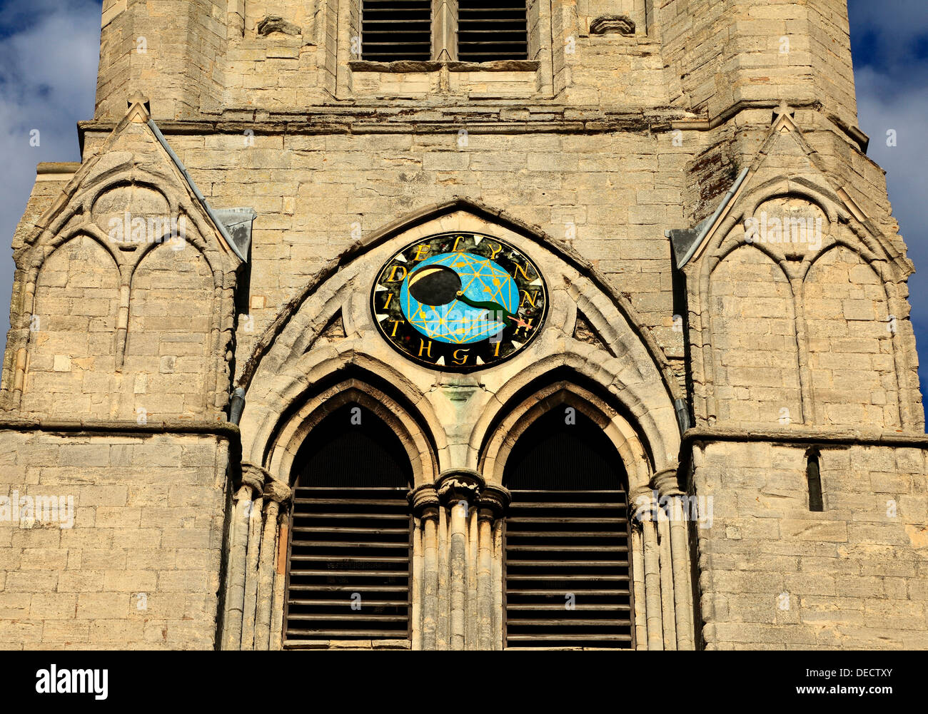 High Tide Amd Uhren Moon Phase Uhr, Kings Lynn St. Margaret's Kirchturm, Englland Norfolk UK Stockfoto