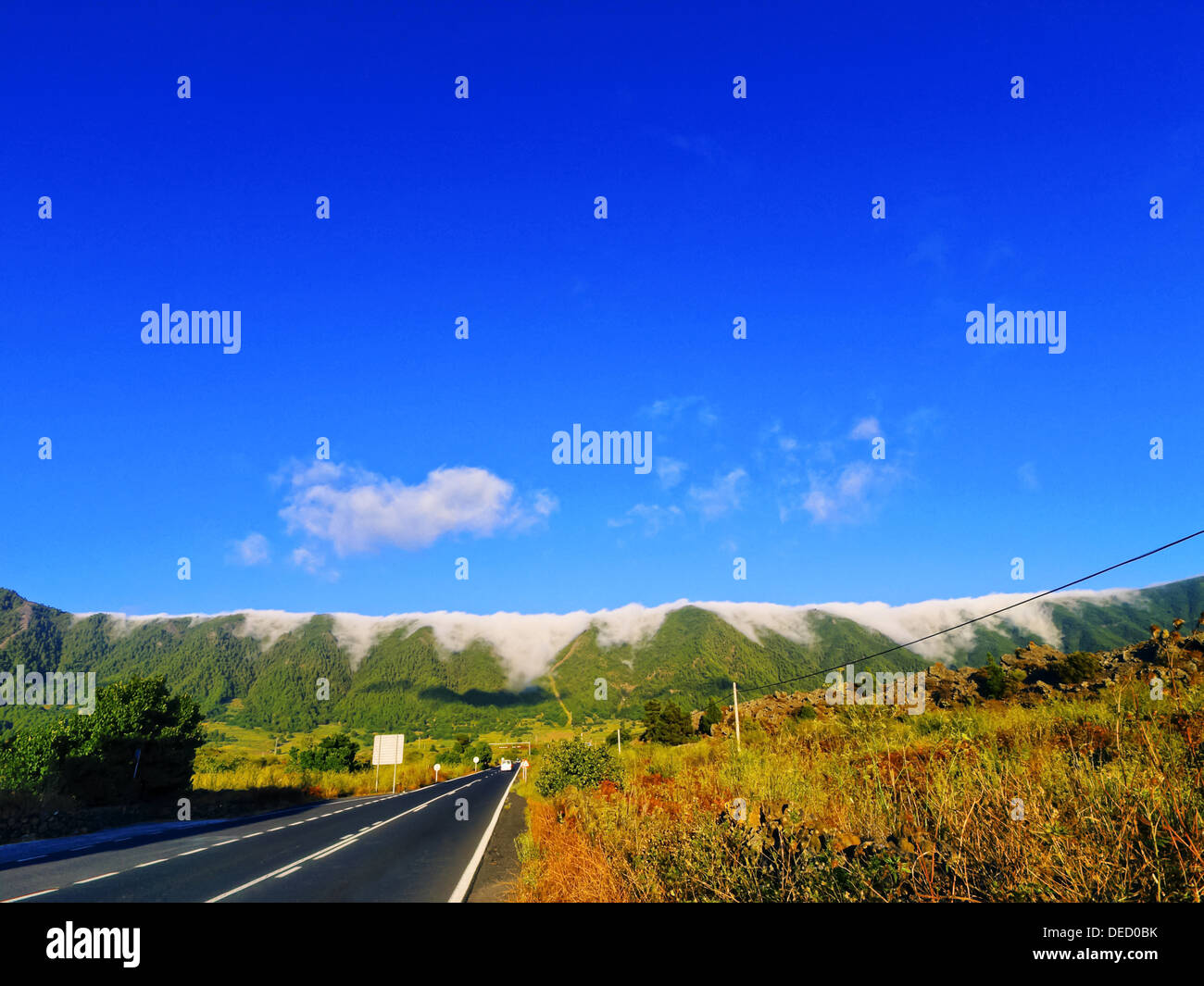 Mar de Nubes - Wolkenmeer - Wolke Wasserfall auf der Insel La Palma, Kanarische Inseln, Spanien Stockfoto