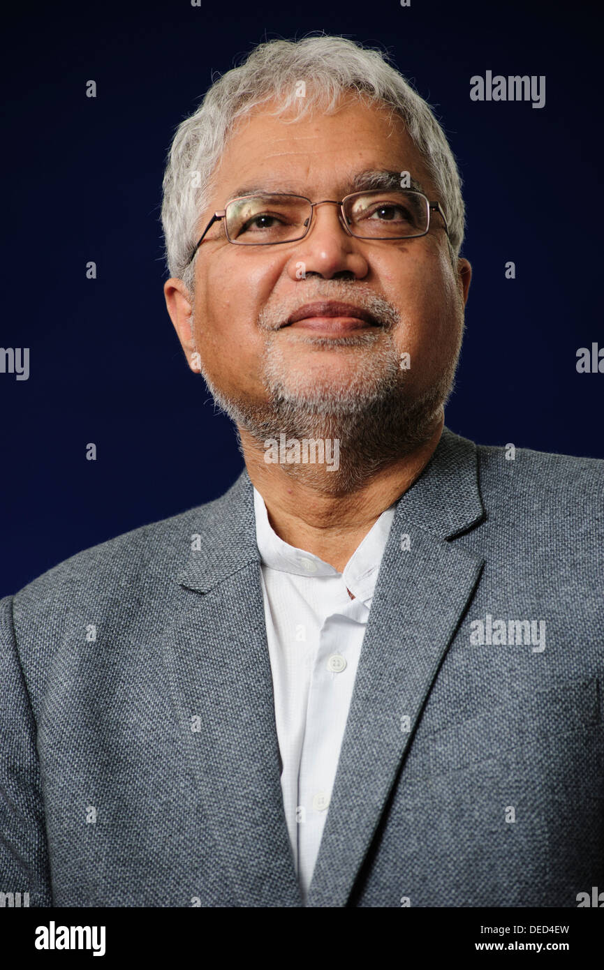 Mukesh Kapila, Professor für globale Gesundheit und humanitäre Angelegenheiten an der Edinburgh Buch-Festival 2013. Stockfoto