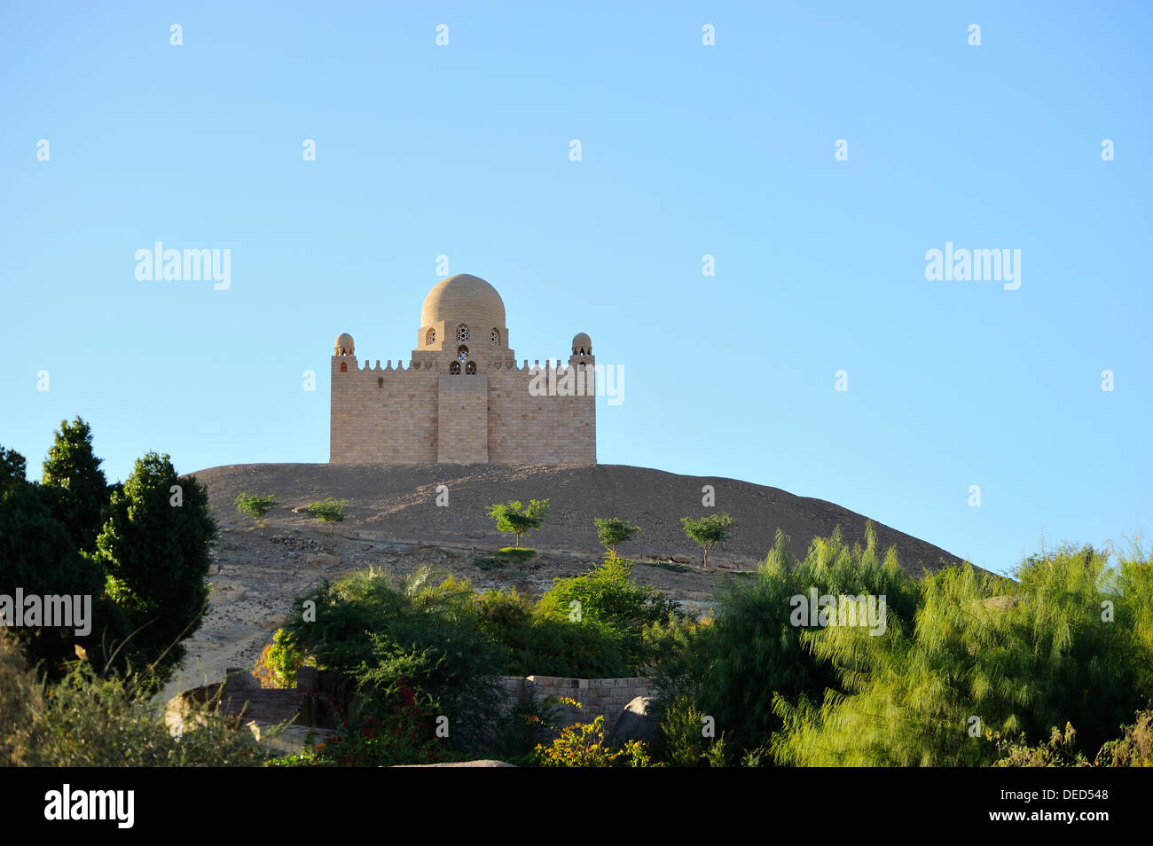 Mausoleum des Aga Khan mit Blick auf Fluss Nil bei Assuan, Oberägypten Stockfoto