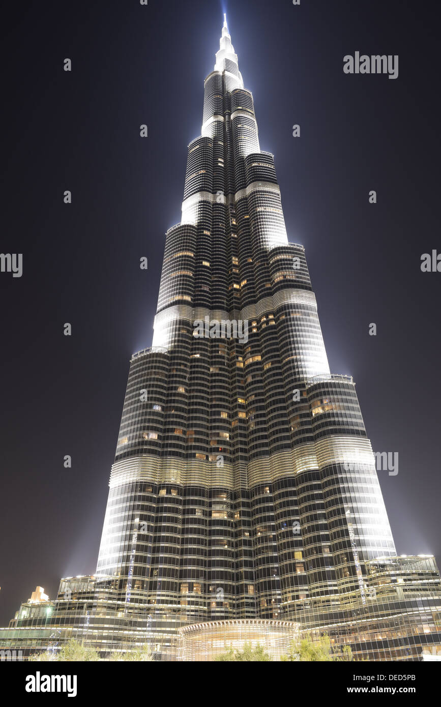 Der Blick Auf Den Burj Khalifa Es Ist Die Weltweit Hochste