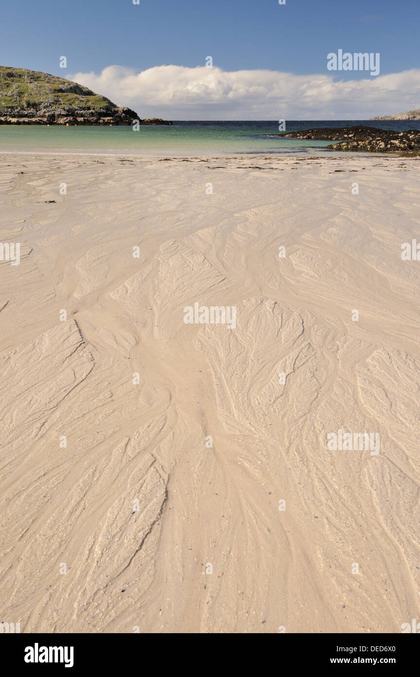 Muster in den weißen Sand von Assynt, Sutherland, Achmelvich Beach, North West Schottland Stockfoto