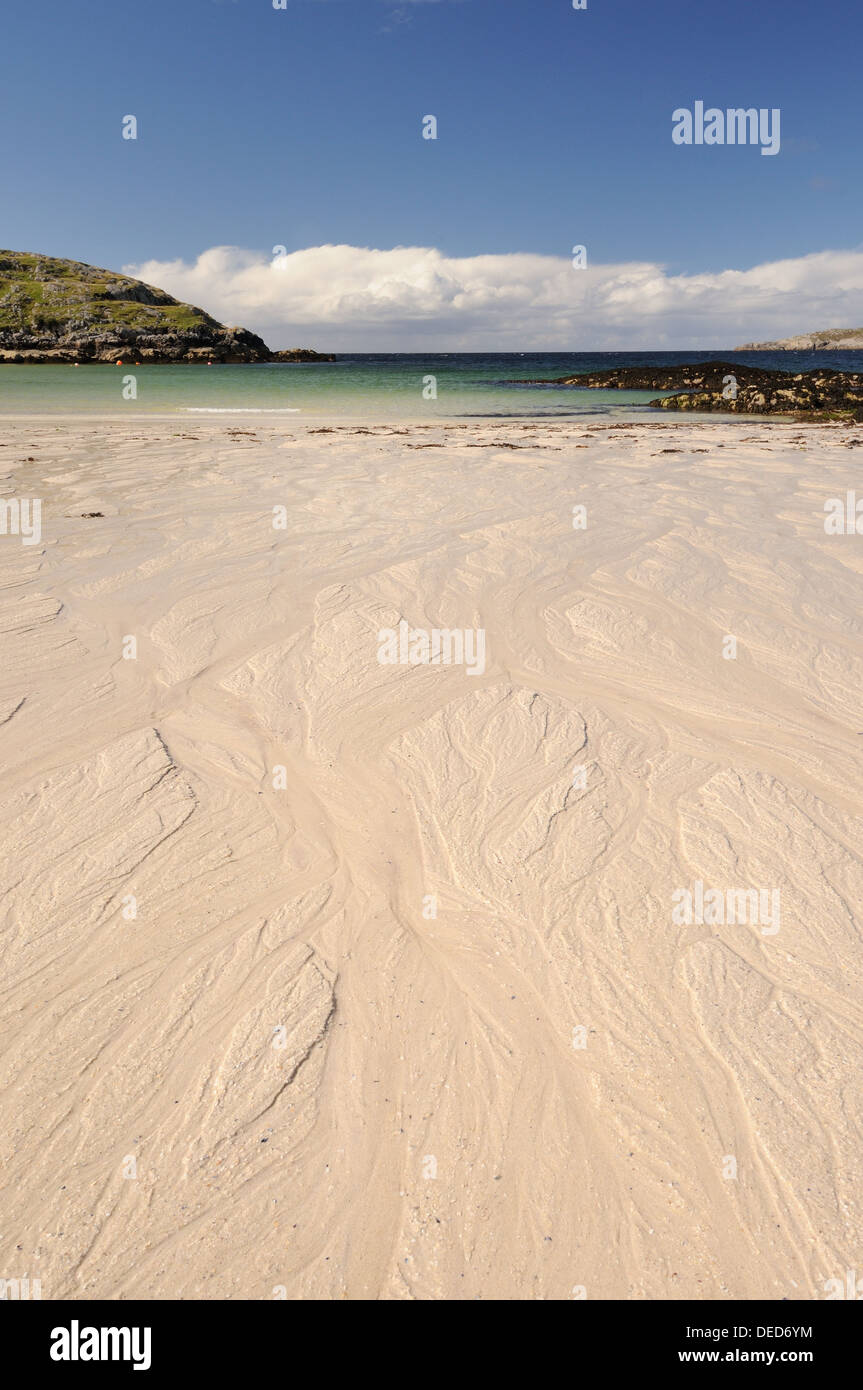 Muster in den weißen Sand von Assynt, Sutherland, Achmelvich Beach, North West Schottland Stockfoto
