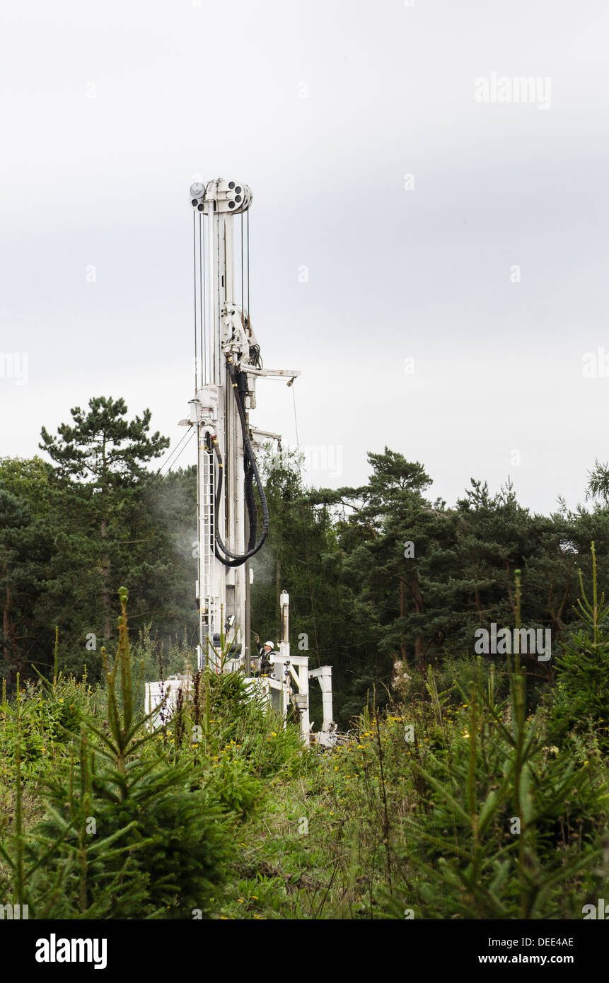 Die Cuadrilla experimentelle Bohren rig für Shale Gas Fracking während eines Sommers Anti-Fracking Proteste, Balcombe, England, UK Stockfoto