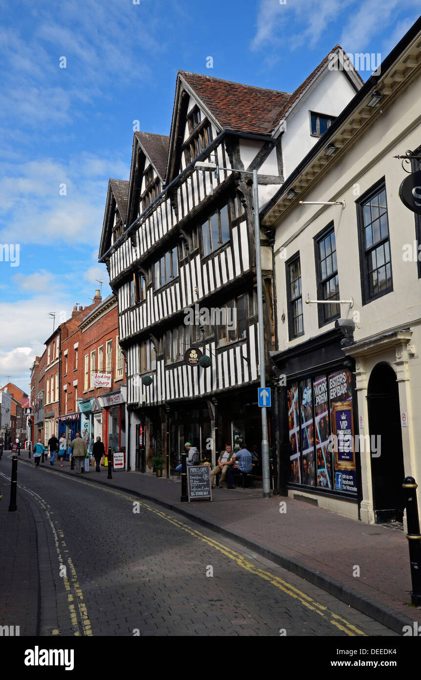 Tudor Fachwerk und frühen 19. Jahrhunderts Gebäude in Friar Street, Worcester, England Stockfoto