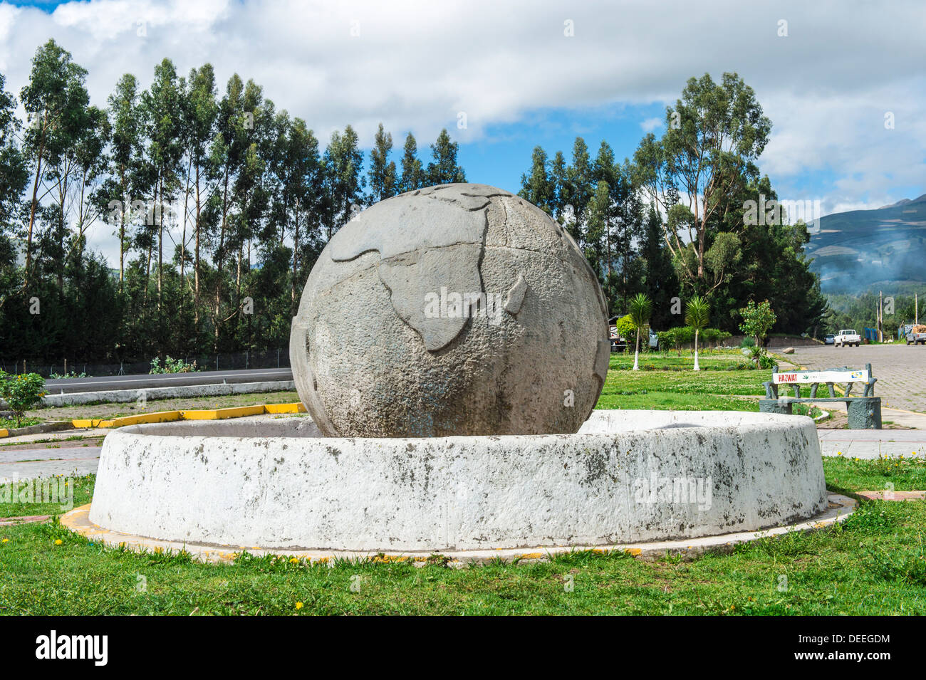 Äquator Linie Denkmal Guachala Kugel, Guachala, Provinz Pichincha, Ecuador, Südamerika Stockfoto Äquator Linie Denkmal Guachala Kugel, Guachala, Provinz Pichincha, Ecuador, Südamerika Stockfoto
