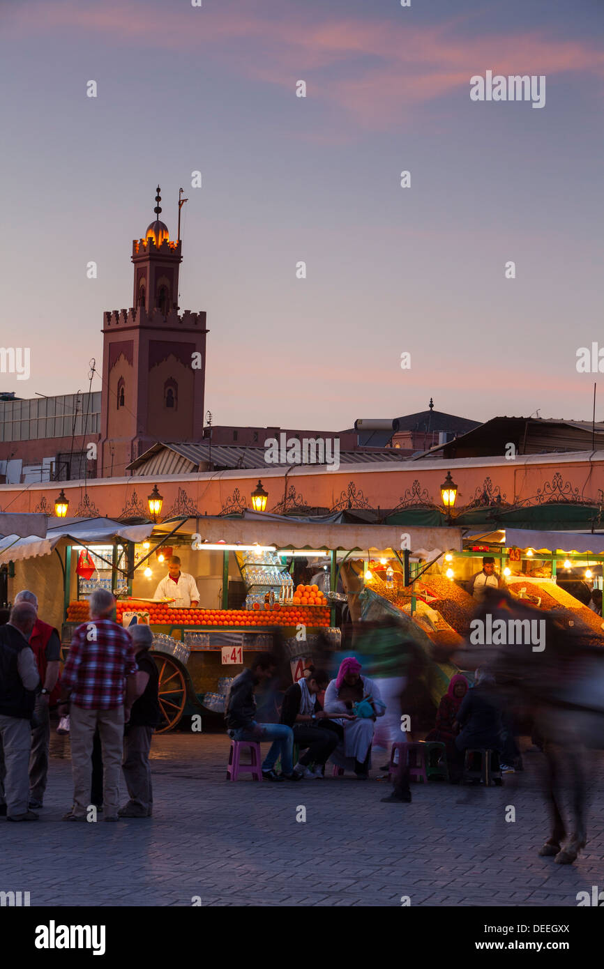Djemaa el-Fna Platz, der Medina, Marrakesch, Marokko, Nordafrika, Afrika Stockfoto