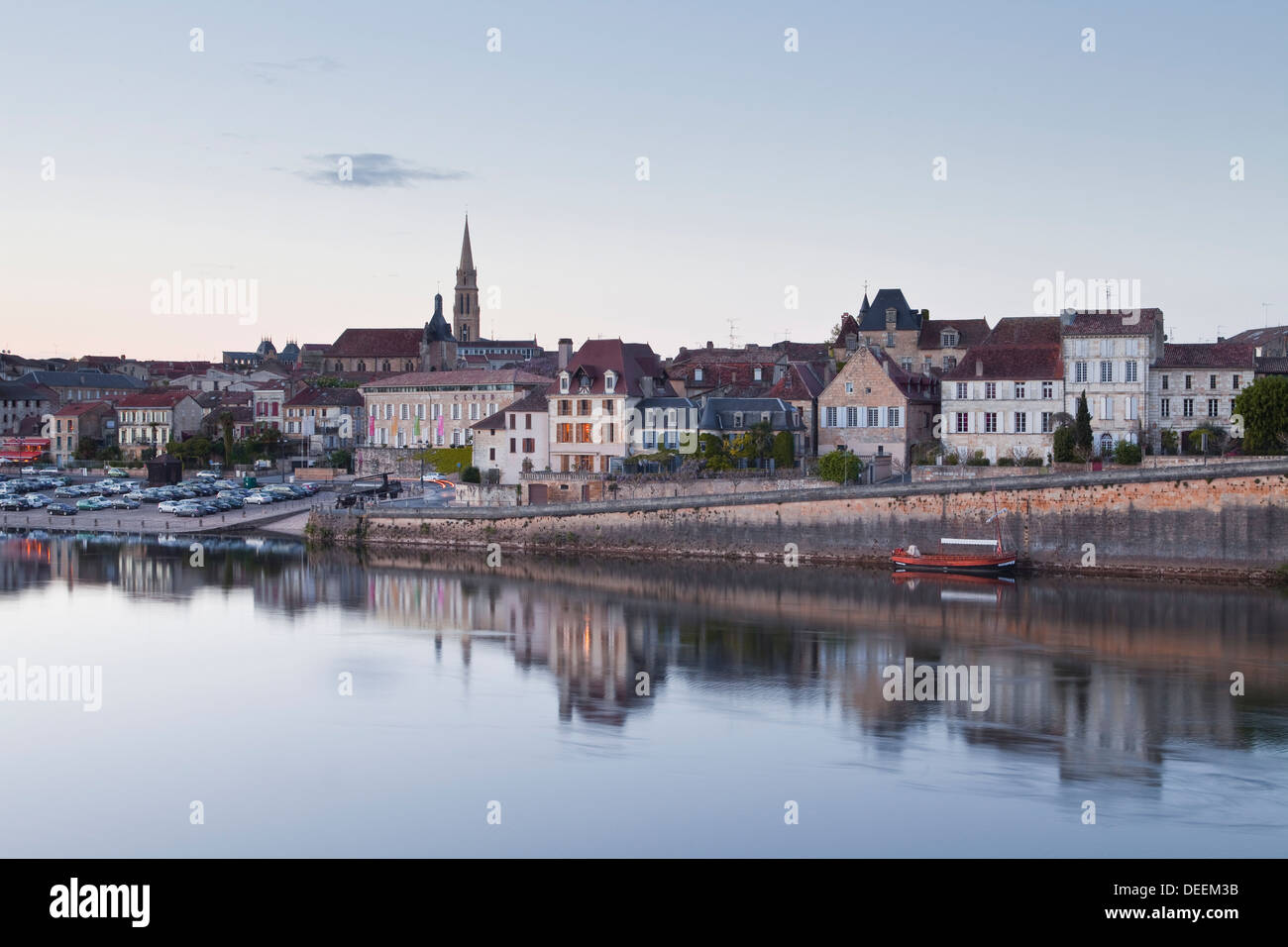 Die alte Stadt Bergerac in der Fluss Dordogne, Dordogne, Frankreich, Europa Stockfoto