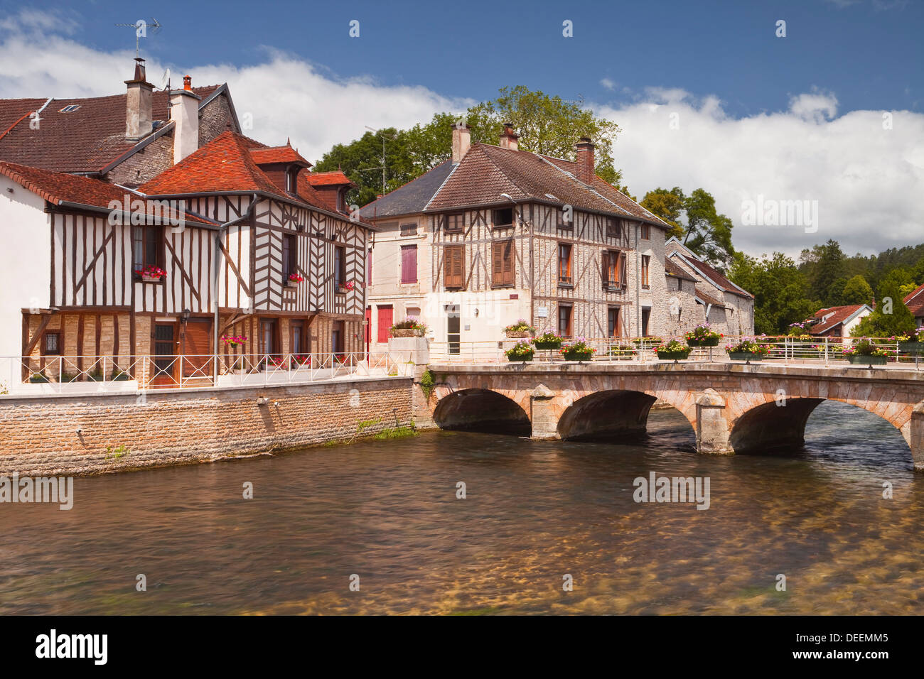 Fachwerkhäusern im Dorf Essoyes, Aube, Champagne-Ardenne, Frankreich, Europa Stockfoto