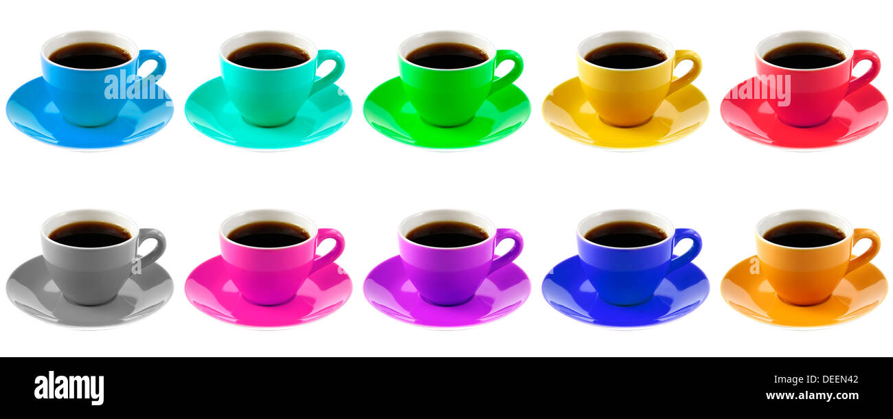zehn farbige Tassen Kaffee isoliert auf weißem Hintergrund Stockfoto