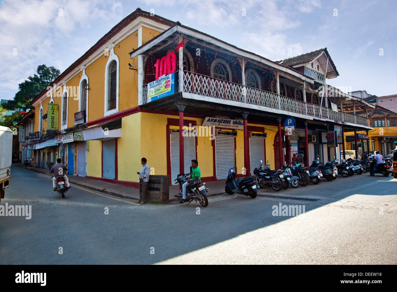 Fassade eines Gebäudes, Club Nacional, Nord-Goa, Panaji, Goa, Indien Stockfoto