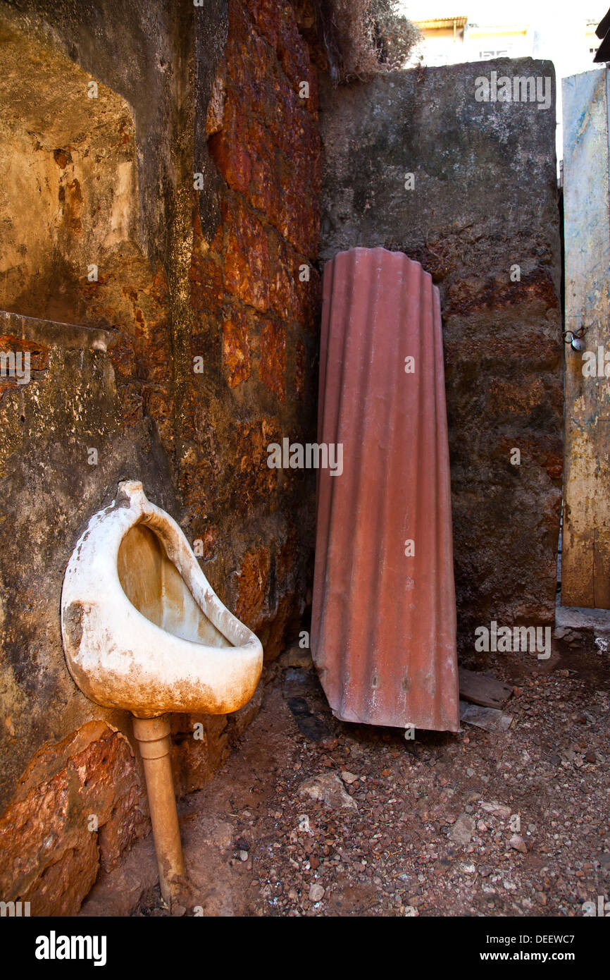Öffentliche Toilette, Goa, Indien Stockfoto