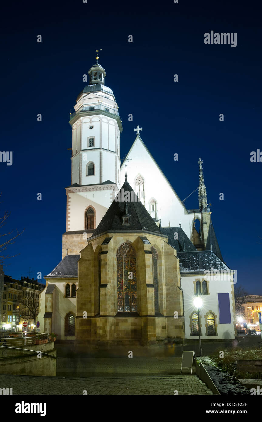 Thomaskirche in Leipzig bei Nacht Stockfoto