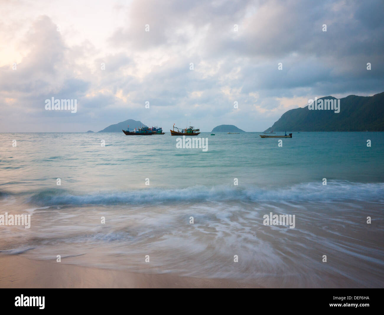 Ein Blick auf unglaubliche Hai Beach auf Con Son Island, einer der Con Dao Islands, vor der südlichen Küste von Vietnam. Stockfoto