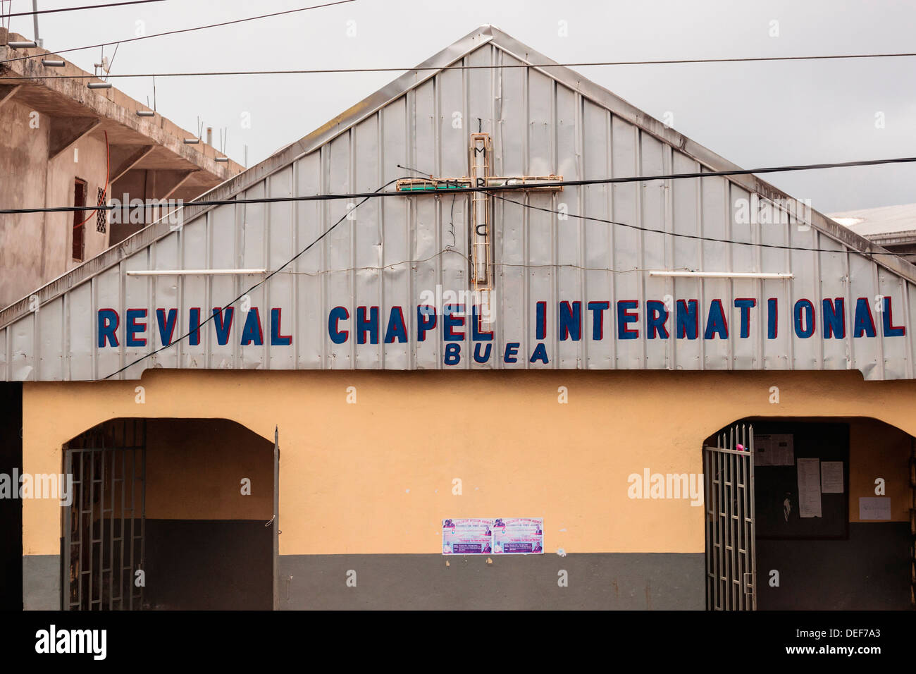 Afrika, Kamerun, Buea. Revival Kapelle International. Stockfoto