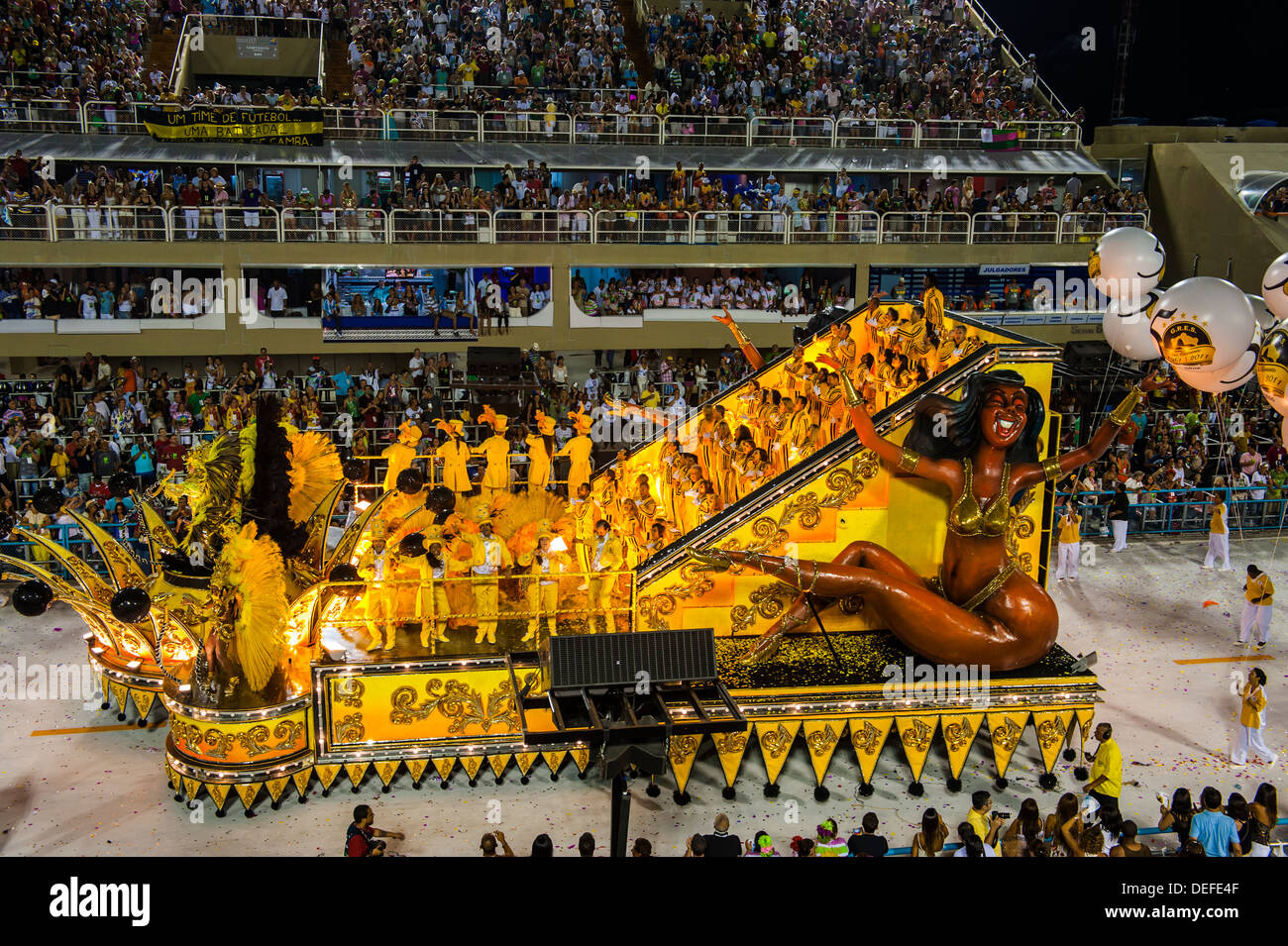 Samba-Umzug beim Karneval in Rio De Janeiro, Brasilien, Südamerika Stockfoto